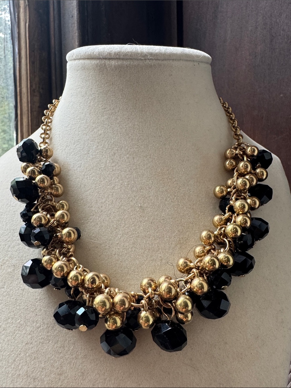 Fashion Jewelry Black and Gold Cluster Necklace - Picture 2 of 3